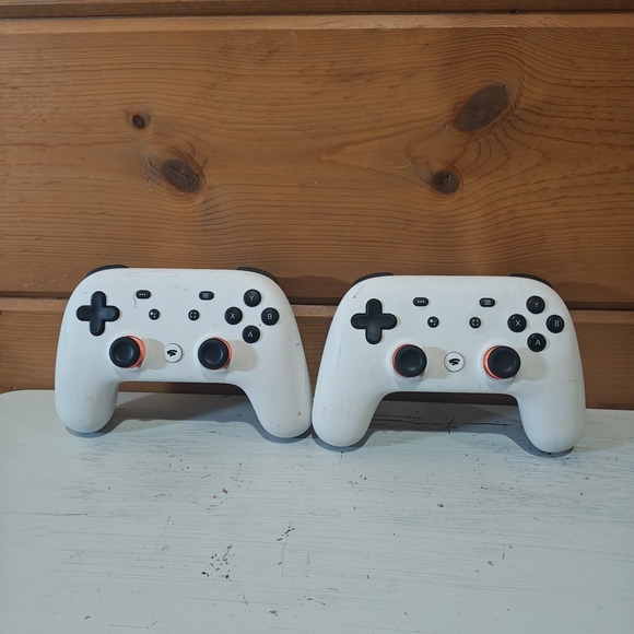 google Other - 2x Google Stadia H2B White & Green Wired, Wireless Premiere Edition Controllers